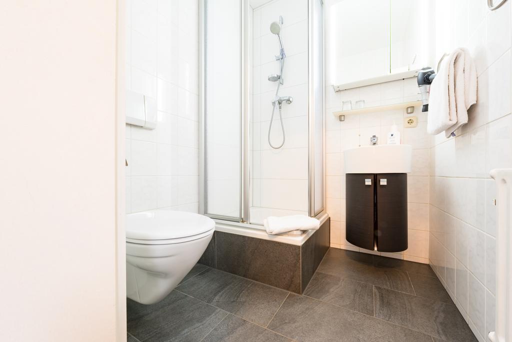 Hotel Boddenhus Garni Цингст Экстерьер фото