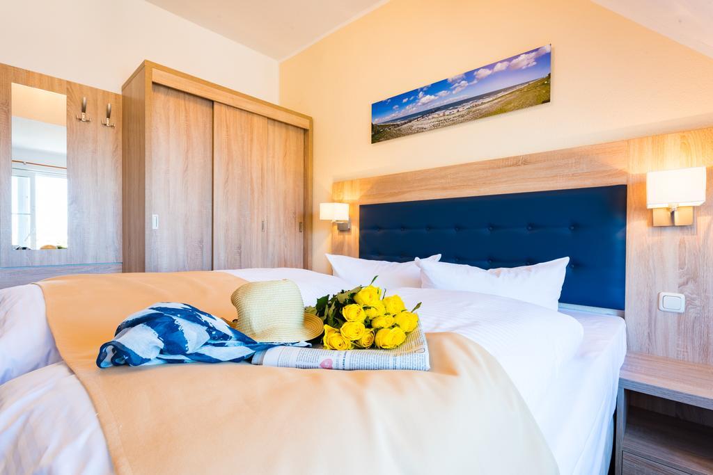 Hotel Boddenhus Garni Цингст Экстерьер фото