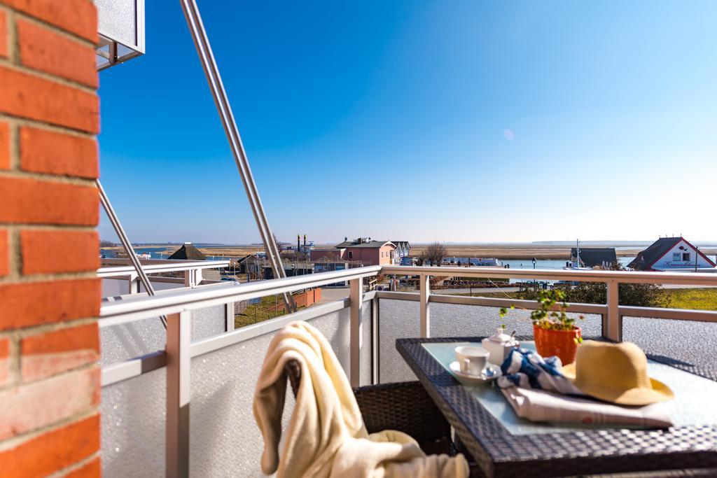 Hotel Boddenhus Garni Цингст Экстерьер фото