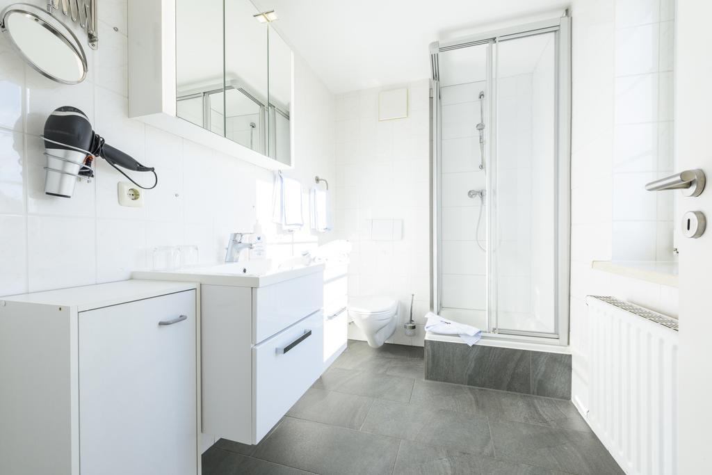 Hotel Boddenhus Garni Цингст Экстерьер фото